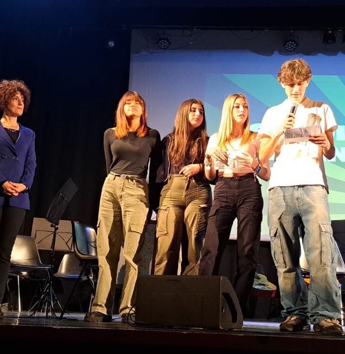 &quot;A scuola dai cantautori&quot; a Borgomanero