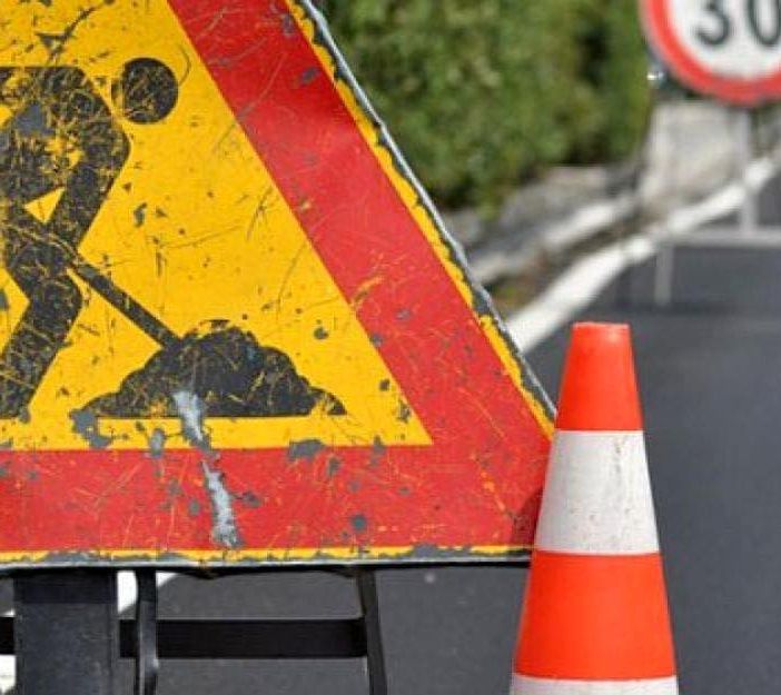 Chiuso al traffico un tratto della strada provinciale n. 17 nel territorio di Barengo