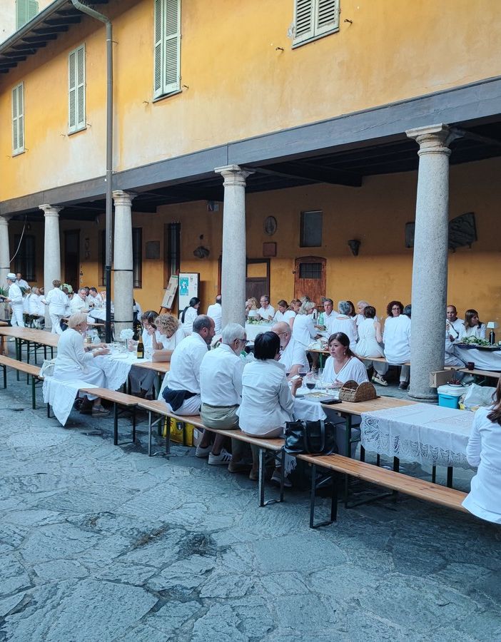 &quot;Cena in Bianco&quot; ritorna ad Arona: l'evento imperdibile è in programma il 18 giugno