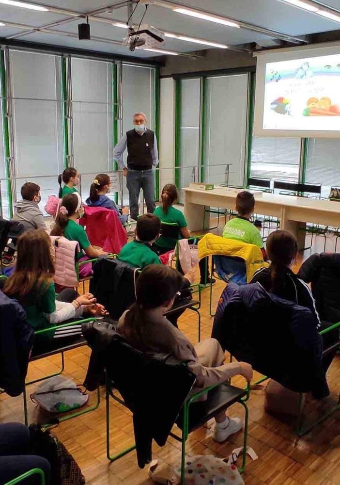 Un successo i laboratori di ChimicAmica nelle scuole primarie