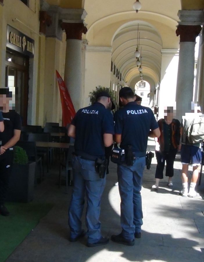 Sanzionati dalla Polizia due locali novaresi