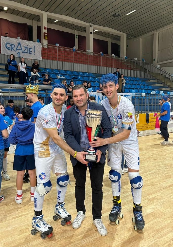 Hockey Novara in A1, la consegna della coppa e la festa