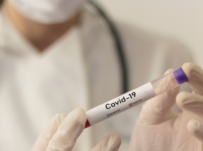 Covid: la positività ai tamponi è al 14,2%, prosegue la campagna vaccinale
