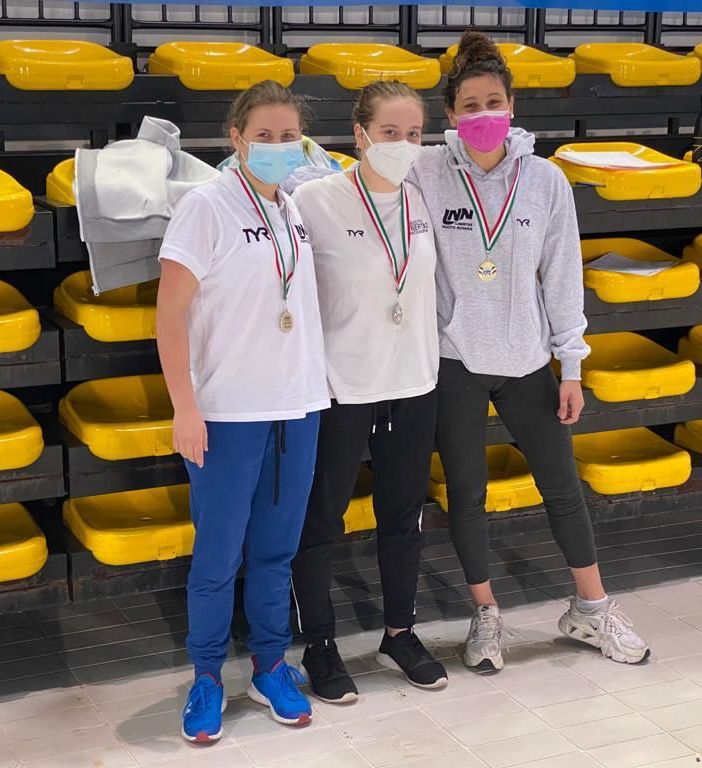 Quattro medaglie per la Libertas Novara ai campionati di categoria nuoto di fondo