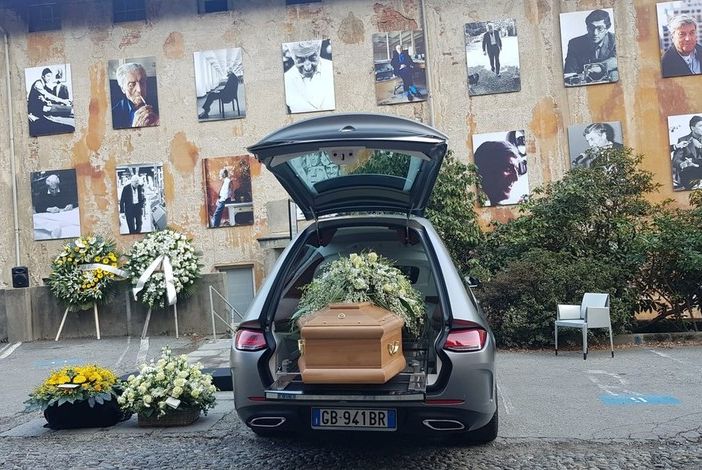 Addio “Signor Nino” Cerruti, il tributo dei dipendenti al Lanificio