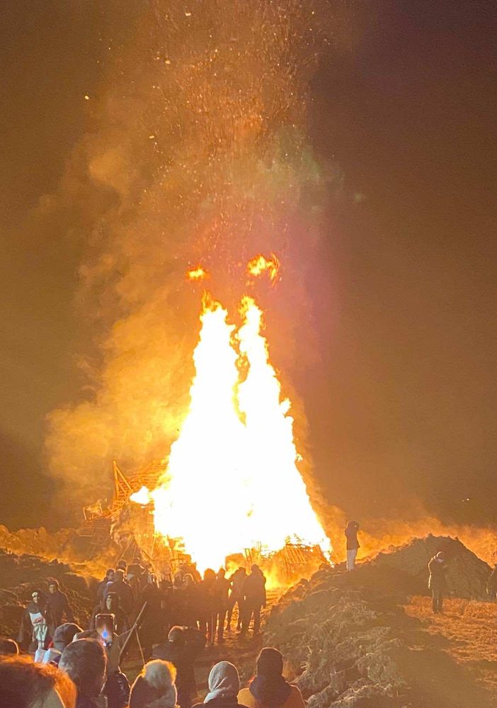 Grande successo per il “Falò di Sant’Antonio” a Trecate FOTO