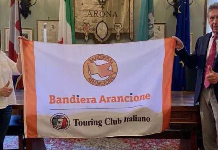 È stata confermata la Bandiera Arancione per la città di Arona