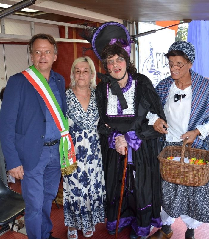 Borgomanero nelle mani della Sciora Togna: Consegnate le chiavi della città per una settimana di festeggiamenti