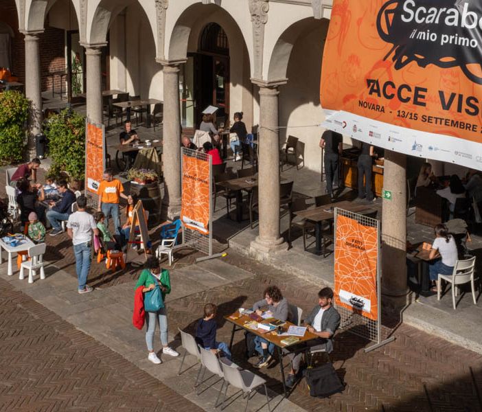 Oltre 4000 bambini e adulti scarabocchiano Novara