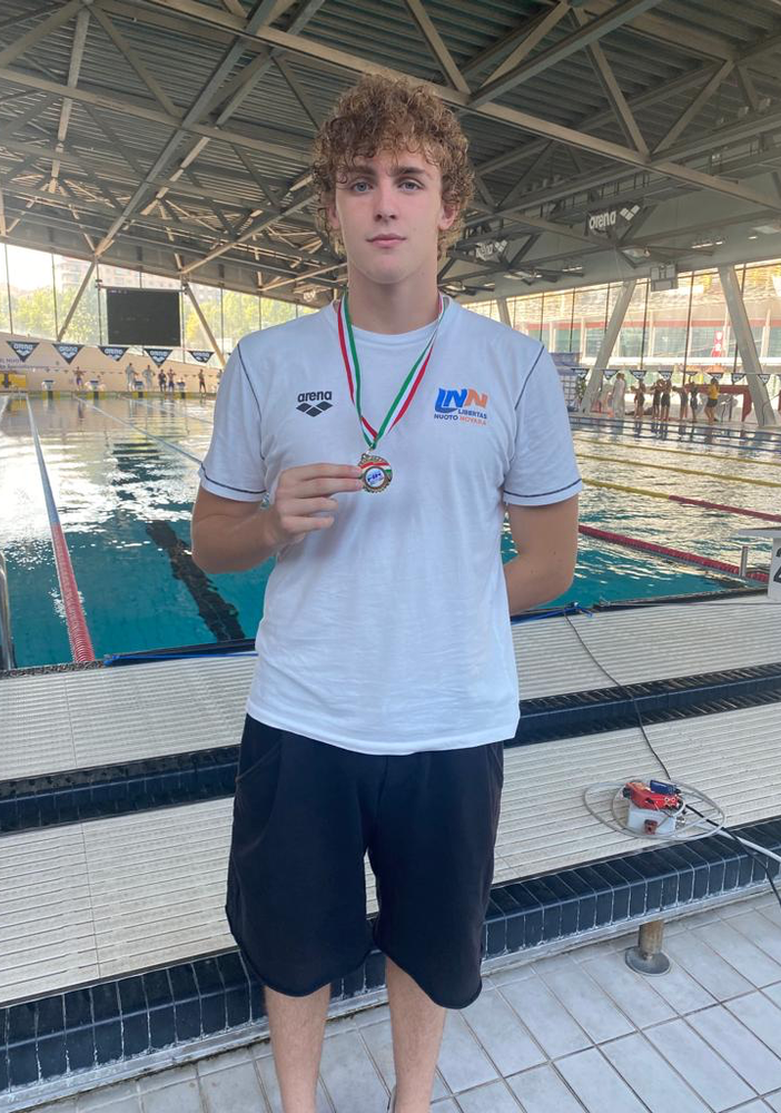 Libertas Nuoto Novara: 15 medaglie ai campionati regionali