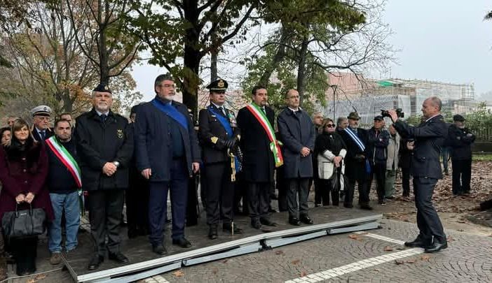 Unità e memoria: celebrazione della giornata delle forze armate a Novara