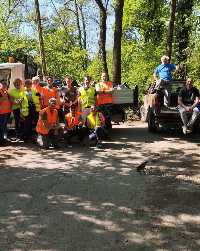 Ottimo riscontro per la giornata di pulizia del parco a Trecate