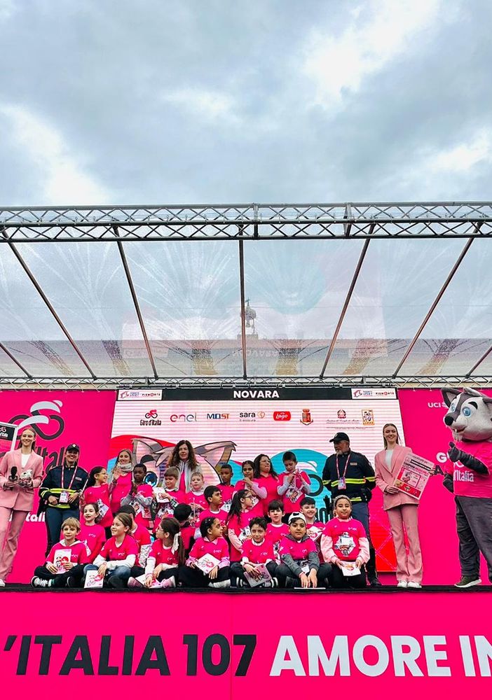 Polizia di Stato al villaggio del giro d'Italia. FOTO