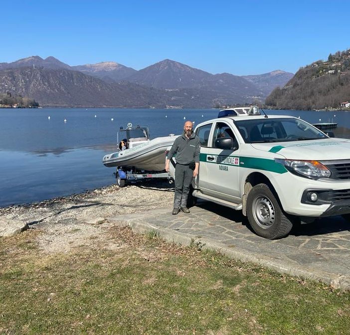 Ormeggiato a Orta il Gommone della Polizia Provinciale