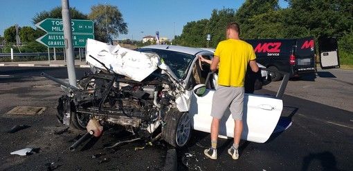 Schianto a Carisio: morta una donna, grave anche il marito. Entrambi biellesi