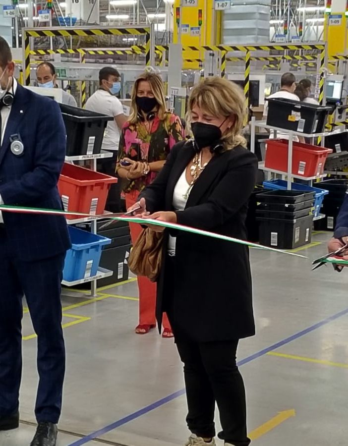 Inaugurato oggi il centro Amazon di Agognate