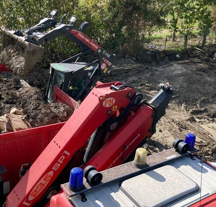Incidente stradale a Prato Sesia, nello schianto una delle due auto si è ribaltata