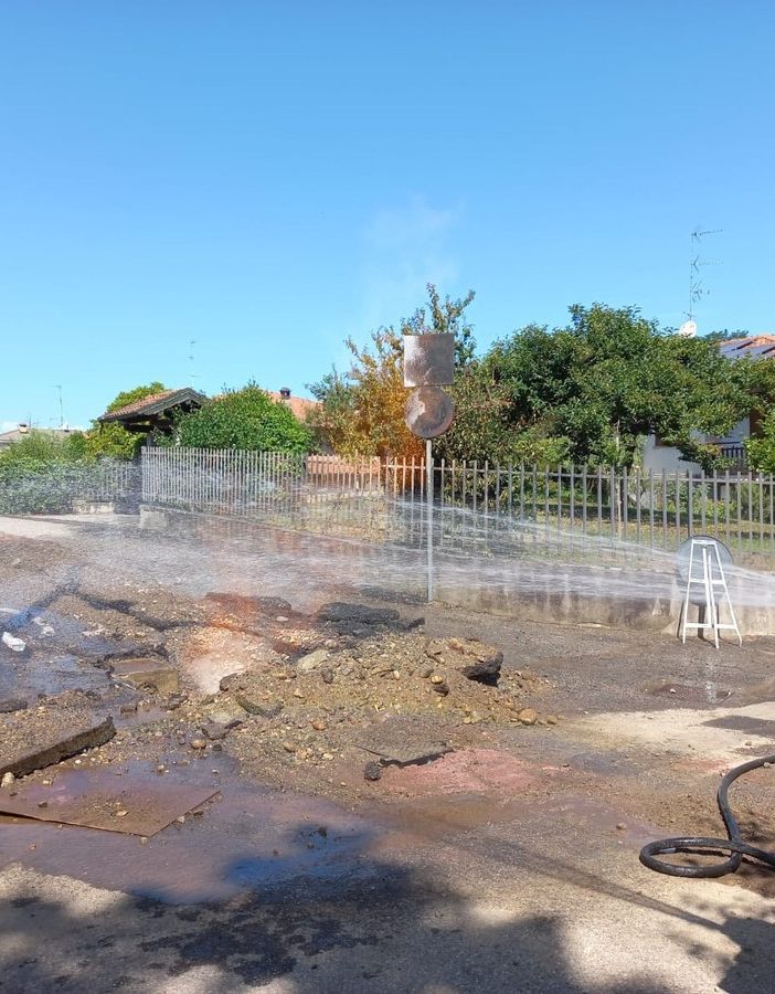 Incendio di gas a Comignago, intervengono i Vigili del Fuoco