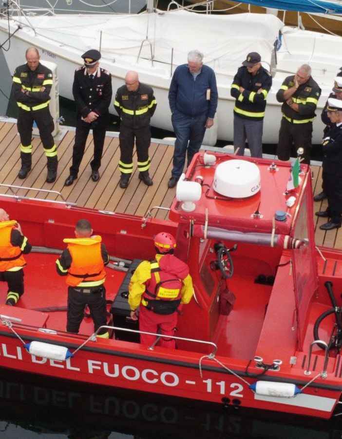 Inaugurata l'imbarcazione &quot;Breeze&quot; dei vigili del fuoco di Arona