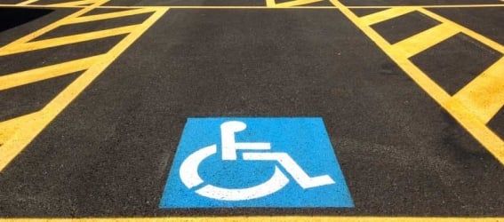 Nuovi stalli per la sosta disabili nei punti strategici del centro città