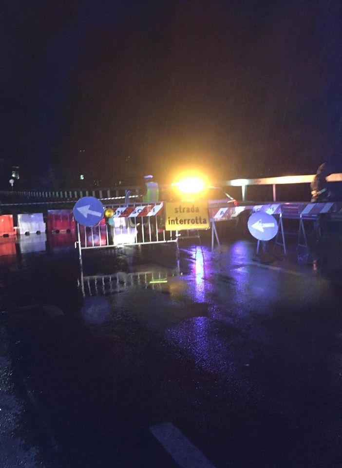 Arona, cede il manto stradale sulla 33. Chiusa la Statale per Meina