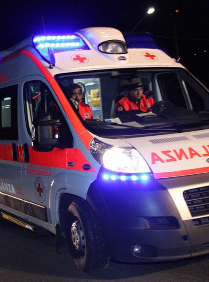 Giovane di 19 anni travolta da un treno a Fontaneto