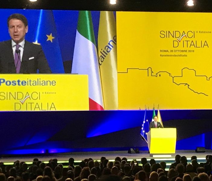 Conte incontra i sindaci dei piccoli Comuni: “Al via un tavolo per raccogliere le vostre istanze” [VIDEO]