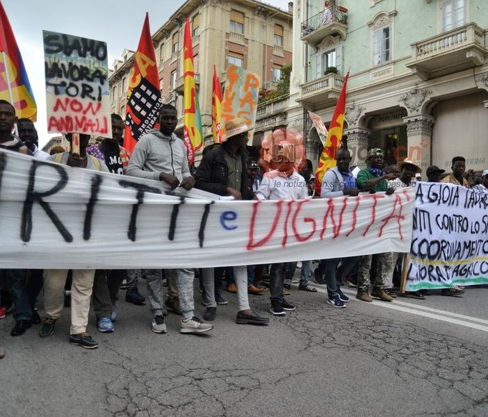 Immagine della manifestazione del 21 luglio 2018 da parte dei braccianti agricoli