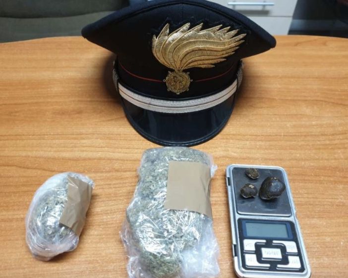 Due arresti e tre denunce dei Carabinieri della Compagnia di Arona per spaccio di sostanze stupefacente
