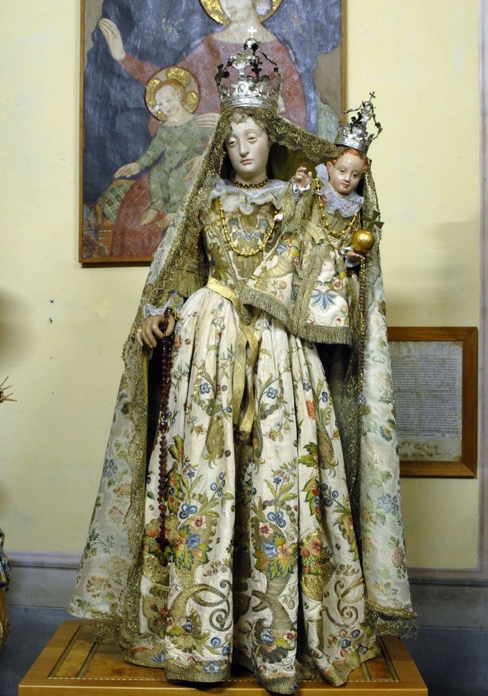 Domenica 6 ottobre il Museo d’Arte Religiosa “p. A. Mozzetti” di Oleggio propone un’apertura dedicata a “La Madonna vestita di seta”