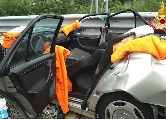Notizie dal Piemonte. Grave incidente a Villarboit, due persone imprigionate tra le lamiere