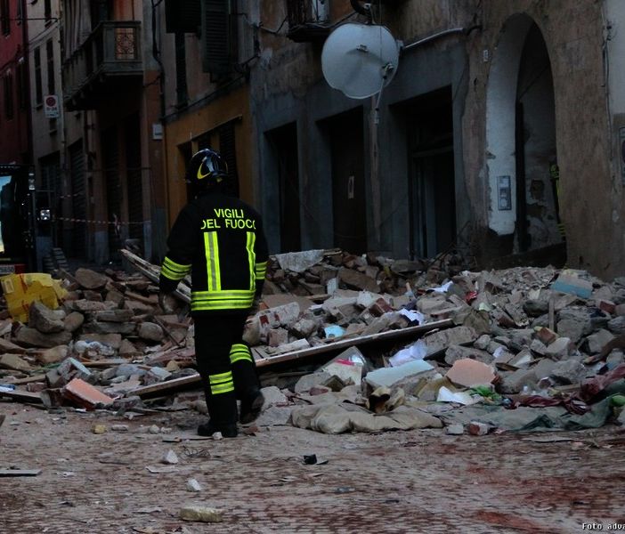 Notizie dal Piemonte. Esplosione nell'alessandrino: morti tre vigili del fuoco, carabinieri feriti, un disperso