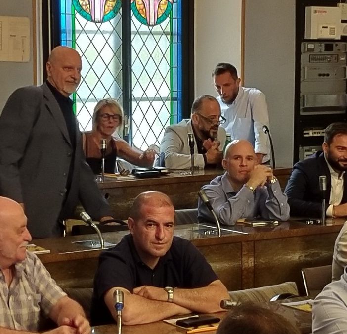 Novara, surroghe e nuovi volti in consiglio