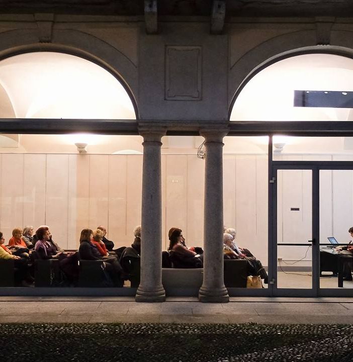 Giovedì 10 dicembre due eventi on line dalla biblioteca:  ricordi di Natali in poesia e racconti di coraggio