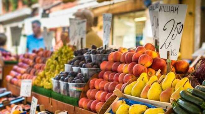 Il mercato contadino ad Arona il quarto sabato di ogni mese