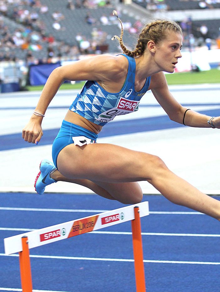 Linda Olivieri, la giovanissima atleta novarese ha conquistato la medaglia d’ argento ai campionati italiani assoluti nei 400 ostacoli