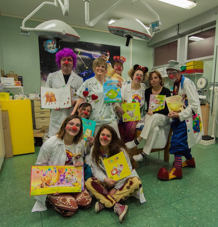 Interlinea dona 120 libri ai reparti pediatrici del Vco