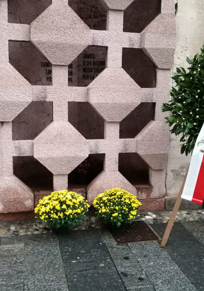 Assa ha provveduto in questi giorni ad una serie di interventi di manutenzione all’interno dei cimiteri cittadini