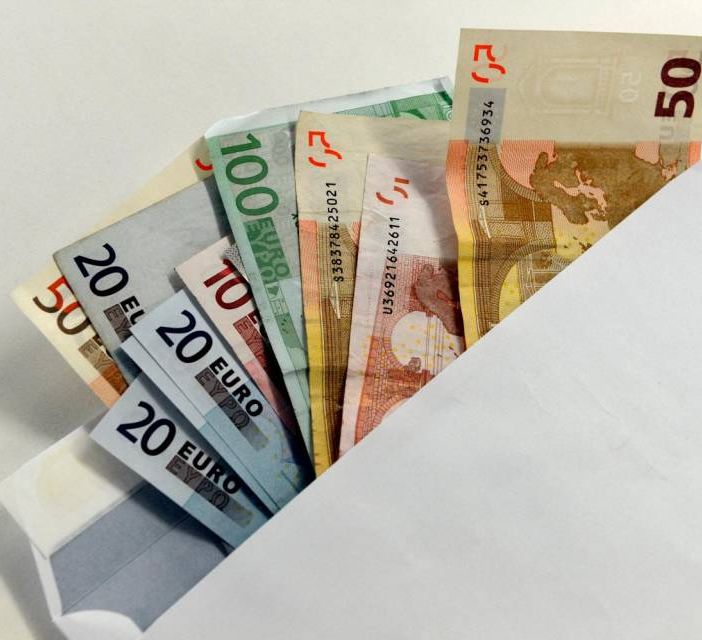 Trecate: in distribuzione gli avvisi relativi al pagamento della TARI 2019