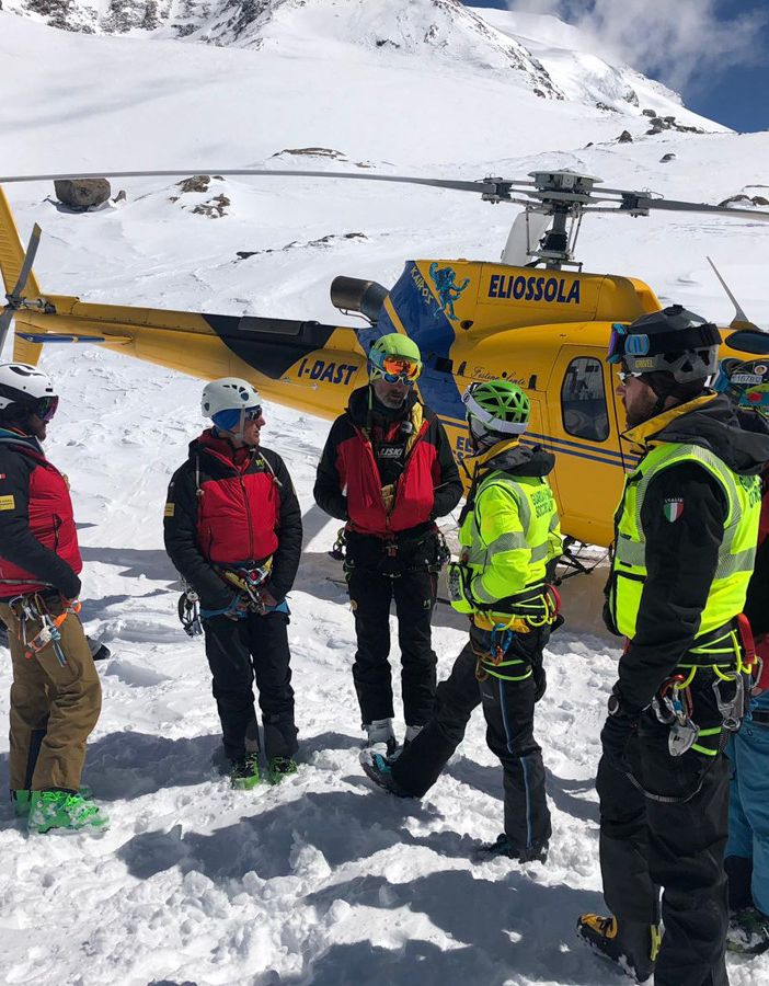 Cade in un crepaccio sul Monte Rosa, dodicenne trasportato al Regina Margherita dal Soccorso Alpino
