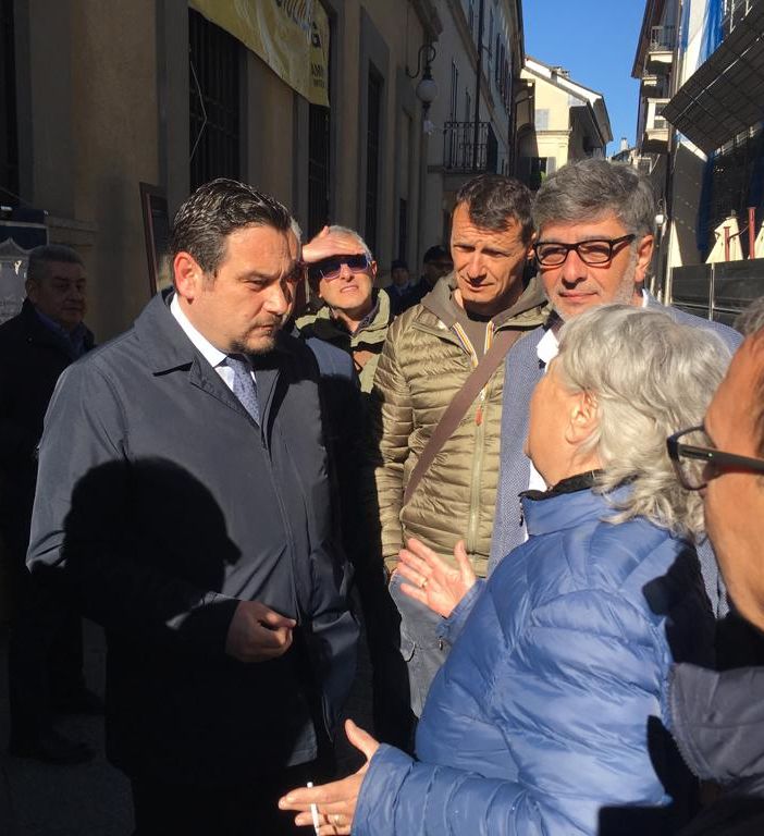 Faccia a faccia tra il sindaco Canelli e gli operatori del Mercato Coperto
