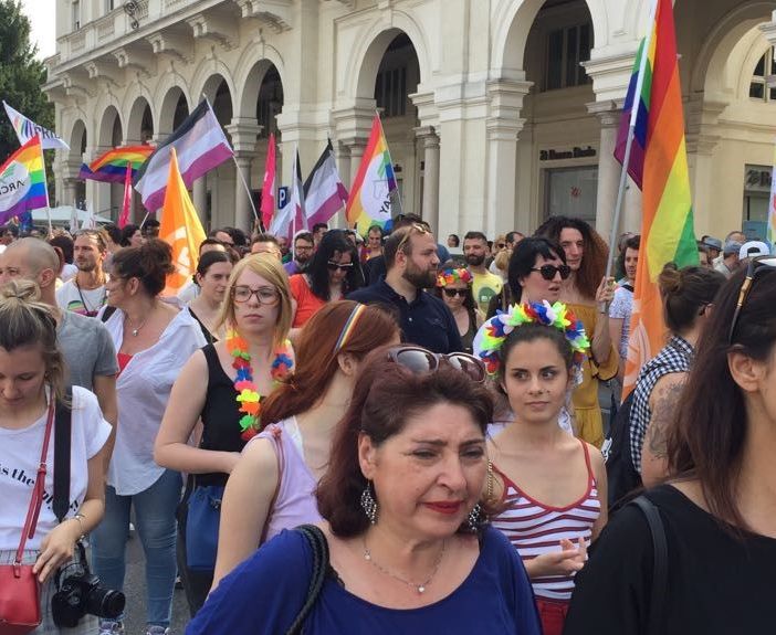 L'onda arcobaleno dei Pride parte da Novara: un'estate di celebrazioni e lotta per l'inclusività