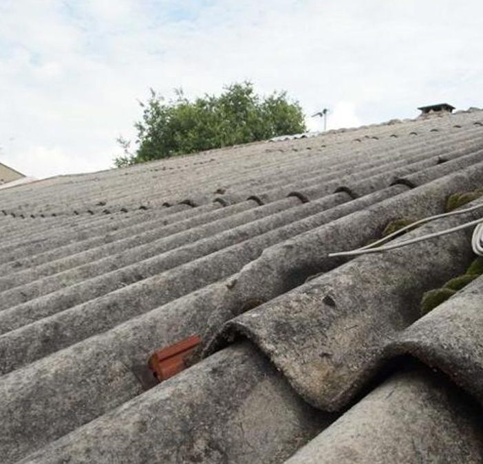 Bonifiche amianto: false lettere e minacce ai proprietari di casa con i loghi della Regione e della città di Torino