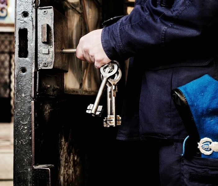 Notizie dal Piemonte. Detenuti torturati al carcere di Torino: arresti domiciliari per 6 agenti penitenziari