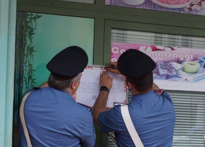 Centro massaggi &quot;a luci rosse&quot;: condannata la maîtresse