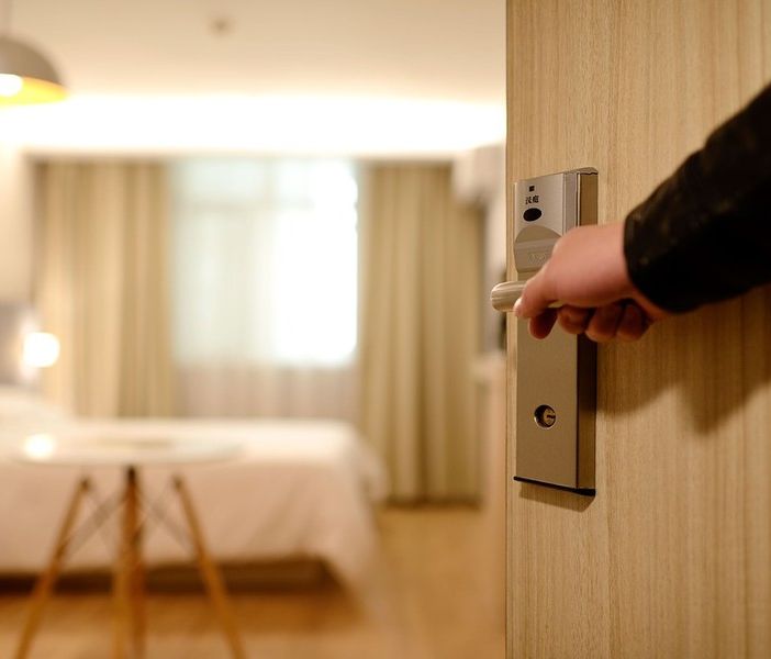 Il restyling del tuo albergo può essere fatto tutto a rate senza esposizioni bancarie. Scopri come!