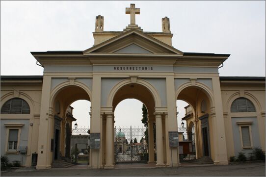 Trecate, martedì 2 luglio un momento di preghiera presso la Chiesa del Cimitero