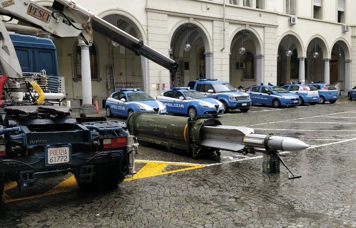 Sequestrate armi da guerra e un missile a militanti di estrema destra. Tra loro anche un 51enne di Oleggio