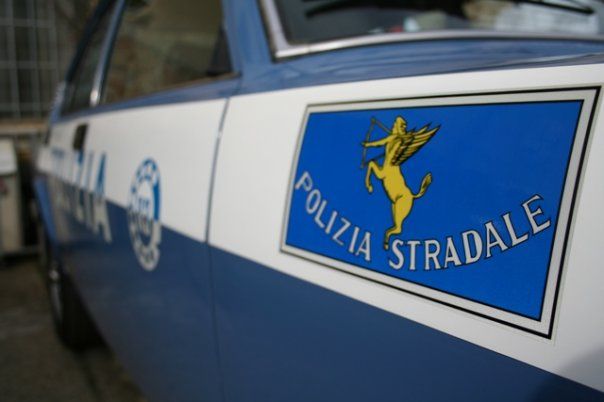 Ex dipendente tenta una rapina in autogrill, denunciato