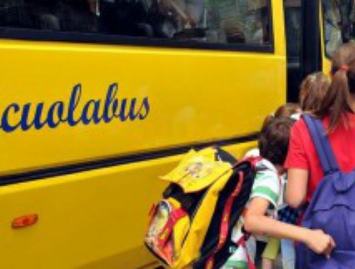 Nuovi scuolabus per Borgo Ticino e Cureggio